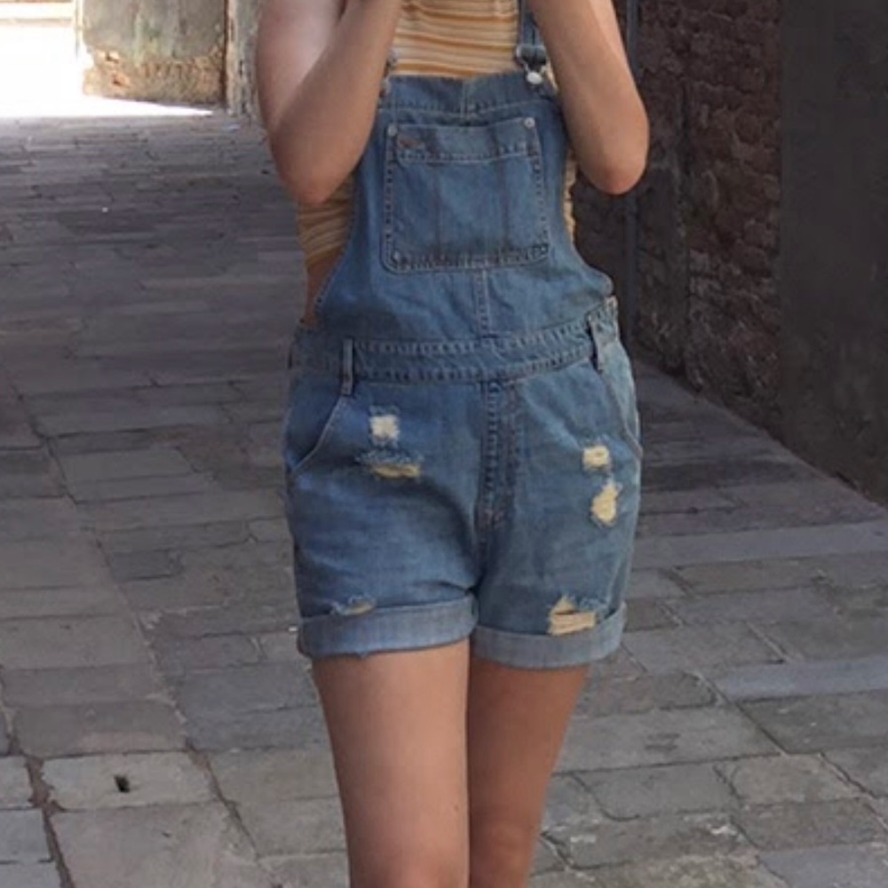 Gap Women’s Overall Shorts